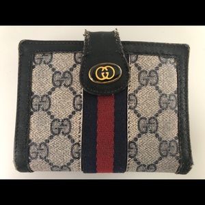Vintage tri-fold women’s Gucci wallet